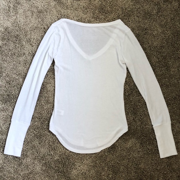 Pacsun White V-neck - Picture 4 of 5